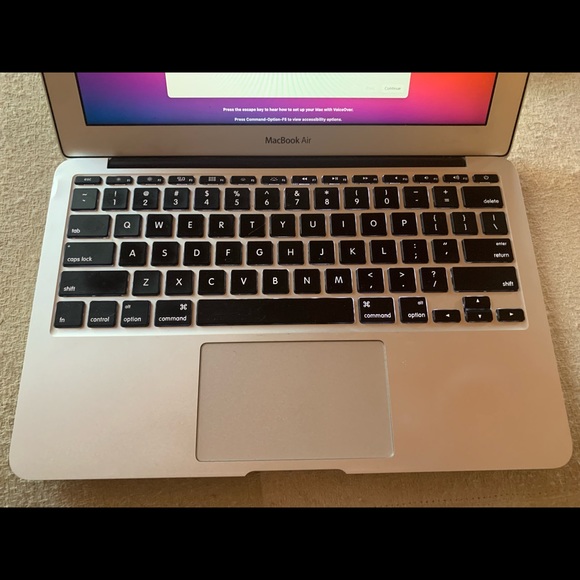 MacBook Air 2014 11" Screen - Picture 12 of 12